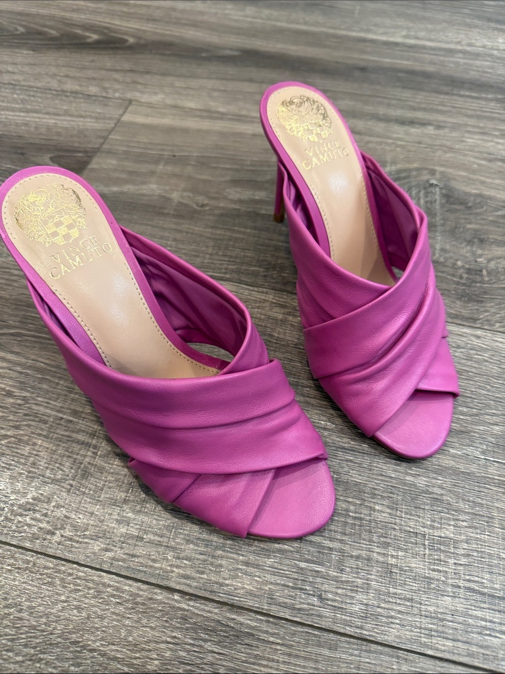 Vince Camuto Clarstie Fuchsia Slide Heels size 7
